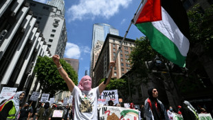 Manifestantes pr&oacute;-palestinos bloqueiam ponte ic&ocirc;nica em San Francisco