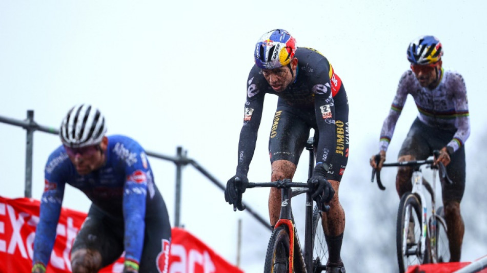 Cyclo-cross: Van der Poel/Van Aert, final en apoth&eacute;ose aux Mondiaux