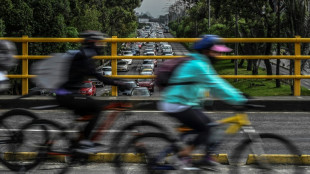 Le v&eacute;lo trace sa route dans l'enfer de la circulation de Bogota