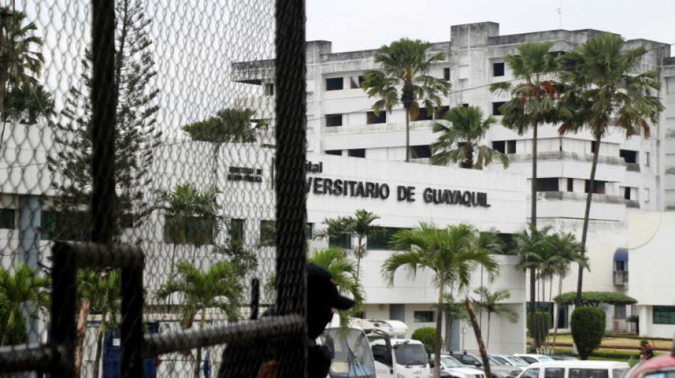 El ministro de Salud de Ecuador defiende su gesti&oacute;n ante el Congreso tras la muerte de 12 beb&eacute;s