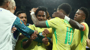 Brasil empata com Espanha (3-3) nos acr&eacute;scimos em amistoso contra o racismo