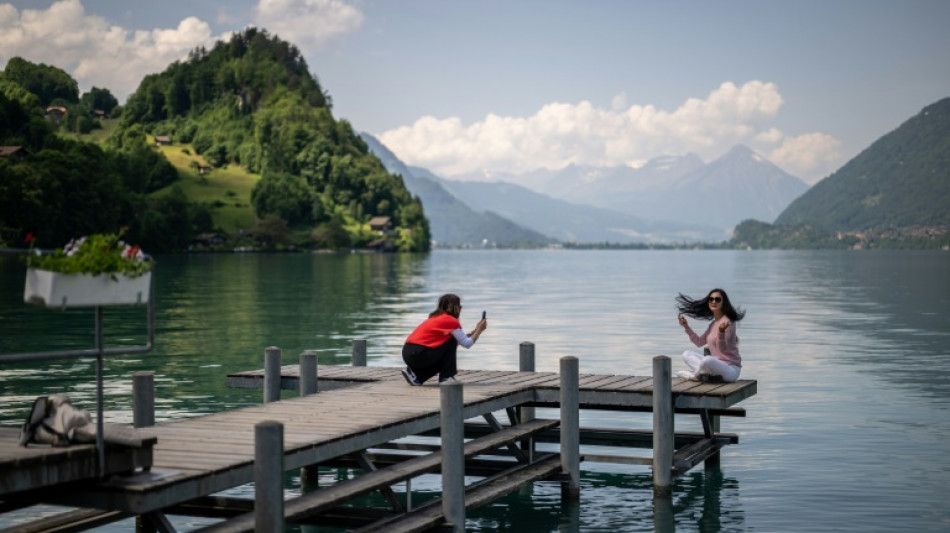 Turismo causado pela Netflix amea&ccedil;a cais de localidade su&iacute;&ccedil;a
