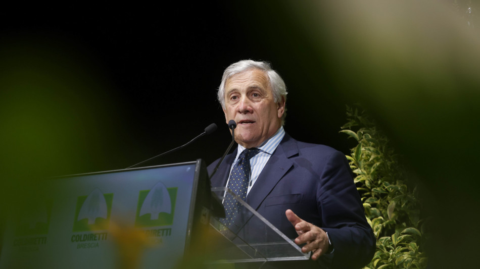 Tajani, Adam verr&agrave; in Italia, forse operato l'11 giugno