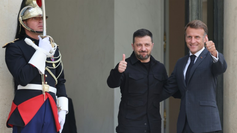 Líderes europeus falam com Trump após cúpula sobre garantias de segurança à Ucrânia