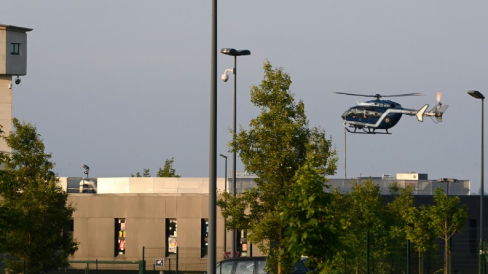 Mohamed Amra garde le silence sur son &eacute;vasion meurtri&egrave;re lors de son premier interrogatoire
