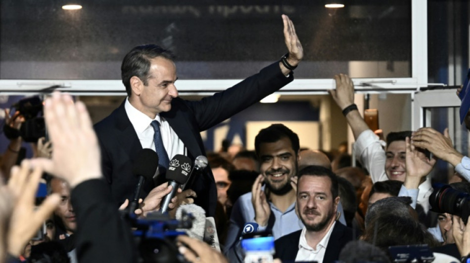 Primer ministro griego pide nuevas elecciones tras triunfo sin mayor&iacute;a
