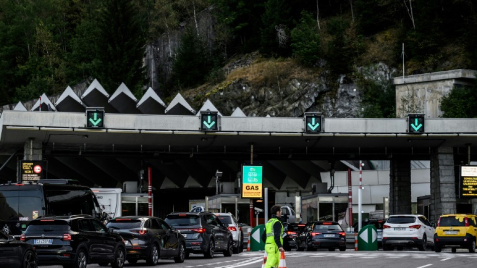 R&eacute;ouverture pr&eacute;vue lundi soir du tunnel de Mont-Blanc ferm&eacute; depuis 15 semaines