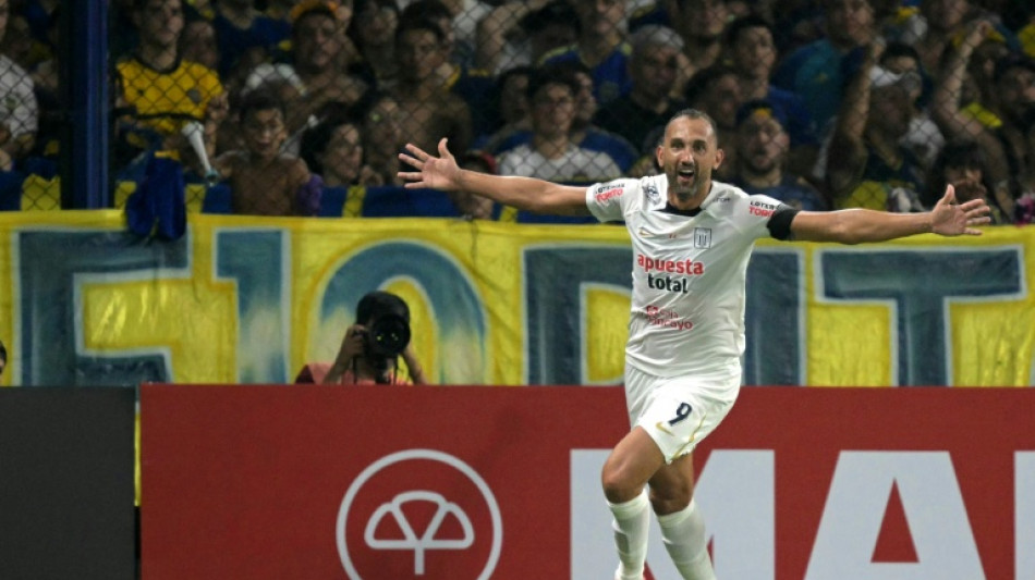 Veteranos brilham marcando gols nos torneios sul-americanos