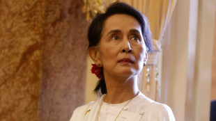 Reducen de 33 a 27 a&ntilde;os la condena de c&aacute;rcel de la l&iacute;der birmana Suu Kyi 