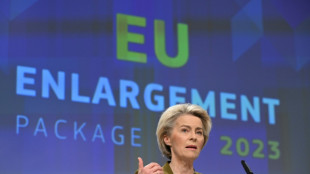 Comiss&atilde;o Europeia recomenda in&iacute;cio de negocia&ccedil;&otilde;es de ades&atilde;o da Ucr&acirc;nia