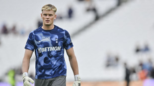 Champions: incubo per il portiere Tottenham, 3 gol subiti e sostituito dopo 17'