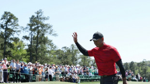 Golf: Woods r&eacute;alise son plus mauvais score &agrave; Augusta, mais va au bout de son exploit