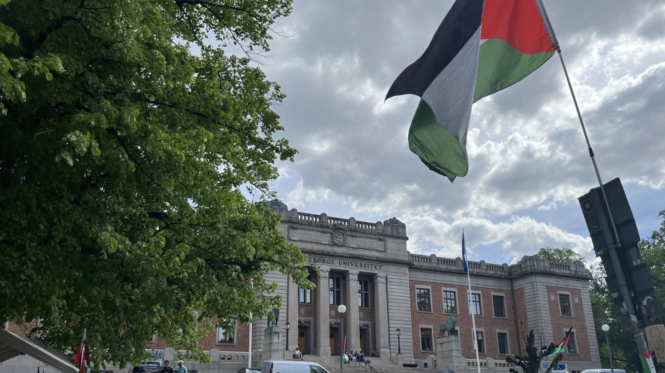 Allestite tende per Gaza nei campus svedesi, c'&egrave; anche Greta