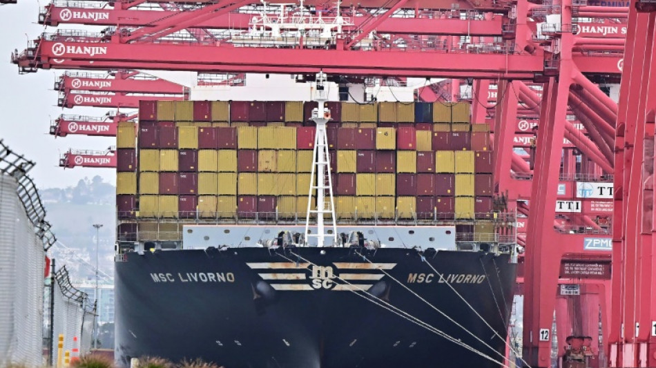 Au&szlig;enhandelsdefizit der USA steigt im Januar auf Rekordhoch