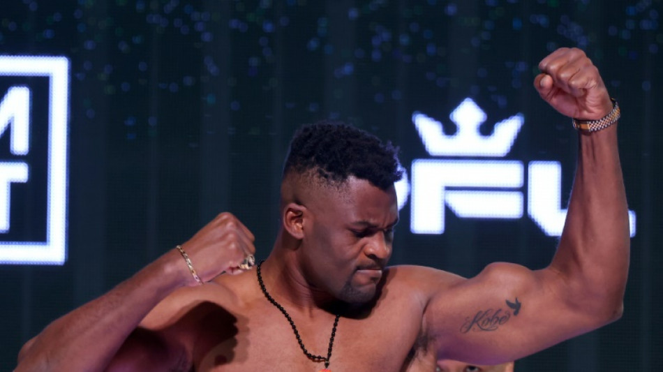 Pour son retour au MMA, Francis Ngannou d&eacute;truit Renan Ferreira au premier round