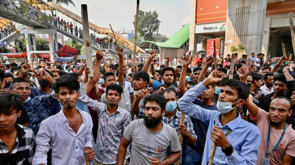 Tausende Textilbesch&auml;ftigte protestieren erneut in Bangladesch
