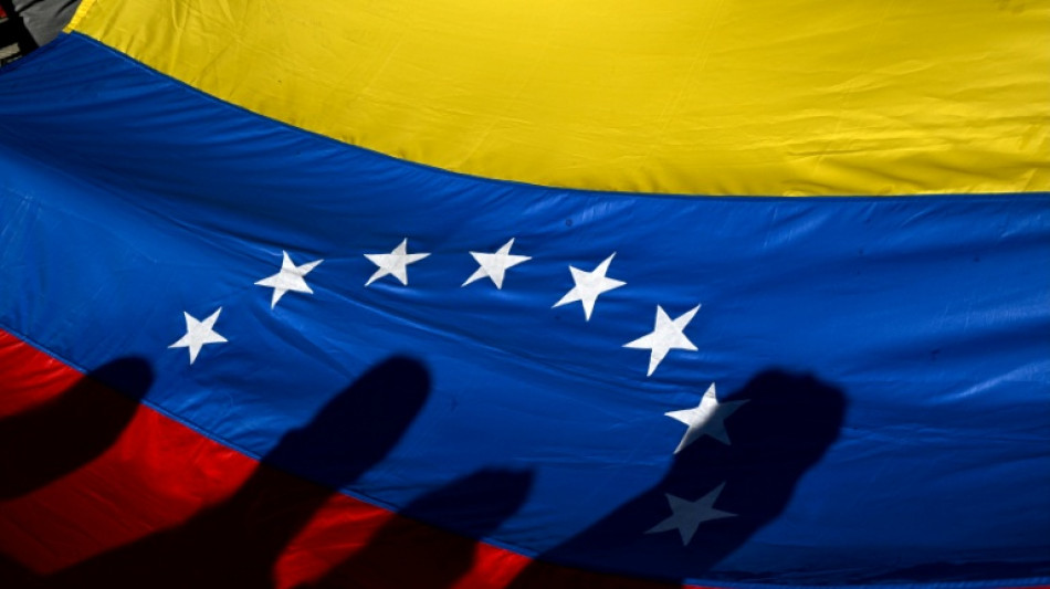 'D&oacute;lar clandestino' dispara na Venezuela