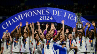 D1: Lyon, un sacre devant le PSG avant de d&eacute;fier Barcelone