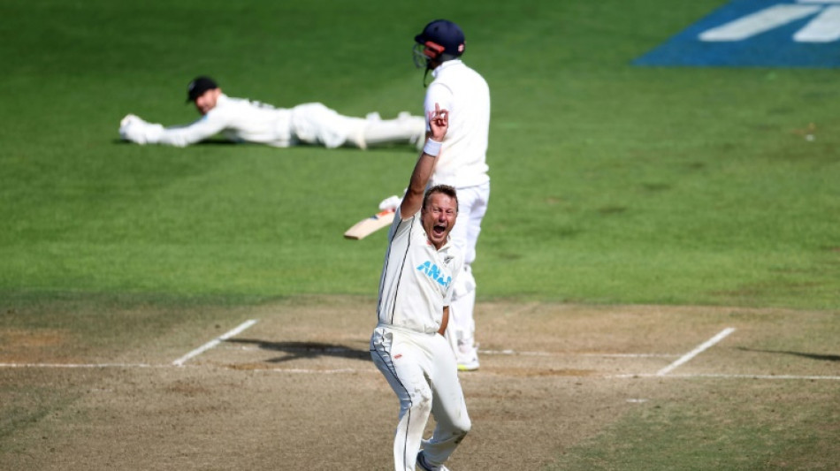 New Zealand beat England by one run in 'crazy' second Test