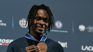 Mondiaux d'escrime: Enzo Lefort s'arr&ecirc;te en demie et d&eacute;croche le bronze