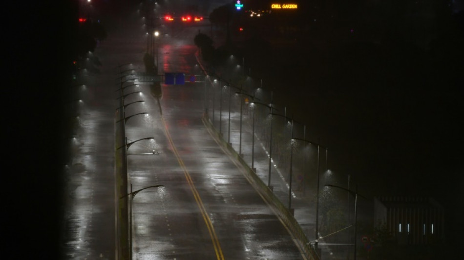 Tif&oacute;n Noru toca tierra en Vietnam