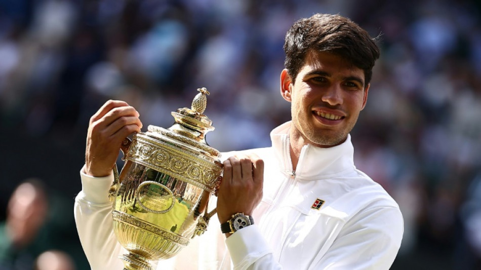 Tennis: Carlos Alcaraz remporte Wimbledon pour la deuxi&egrave;me fois d'affil&eacute;e