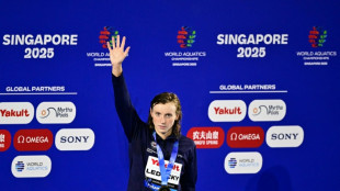 Katie Ledecky é campeã mundial pela 6ª vez nos 1500m de natação