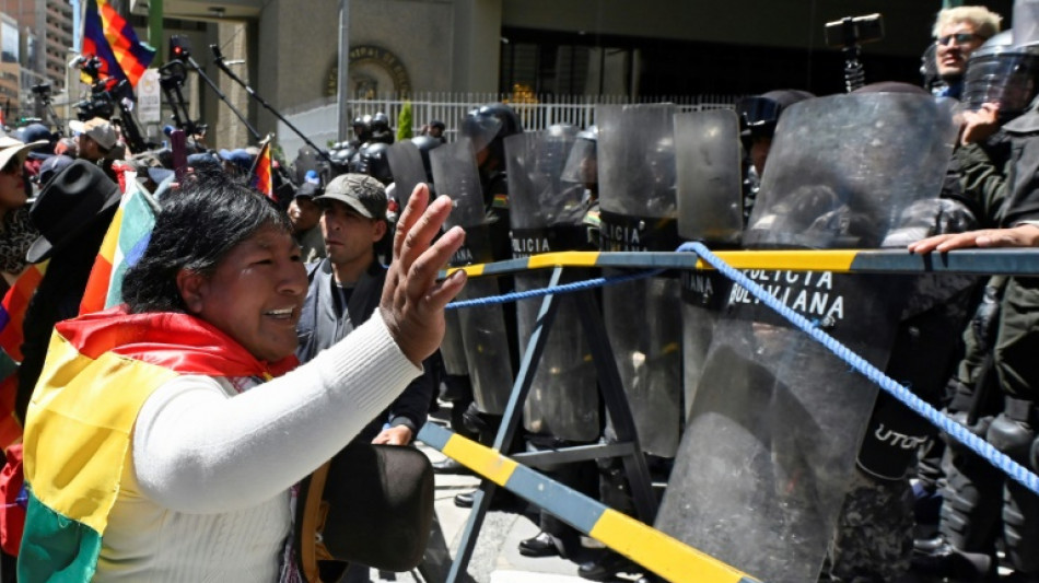Detienen en Bolivia a 41 manifestantes tras choques entre polic&iacute;as y afines a Evo Morales