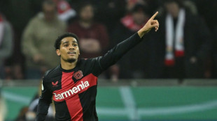 Foot: "Faire le tripl&eacute;, ce serait magnifique", estime Amine Adli, ailier de Leverkusen