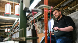 El tejido de lana 'tweed', una tradición que se perpetúa en una isla al norte de Escocia