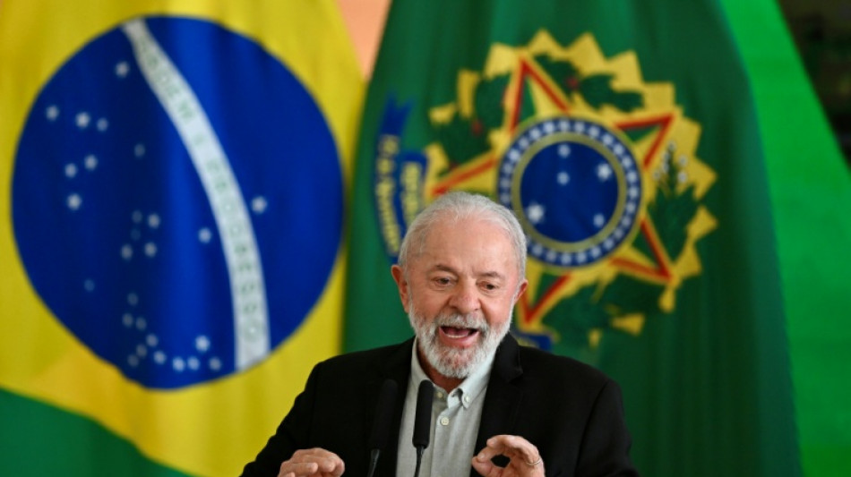 Lula vai &agrave; Argentina para c&uacute;pula do Mercosul e visita a Kirchner
