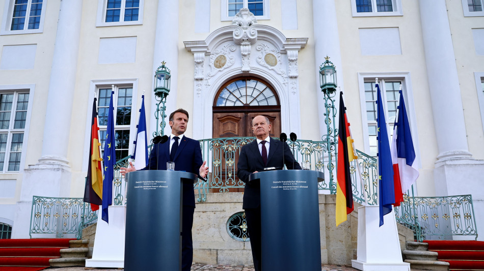 Macron, non credo si arriver&agrave; a escalation con Mosca