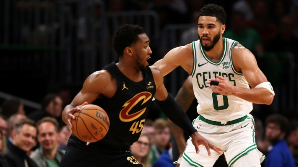 NBA: Cleveland &eacute;galise contre Boston, Dallas revient &agrave; hauteur d'Oklahoma