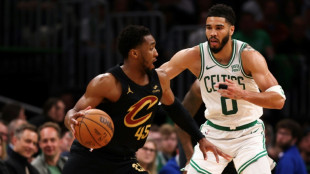 NBA: Cleveland &eacute;galise contre Boston, Dallas revient &agrave; hauteur d'Oklahoma