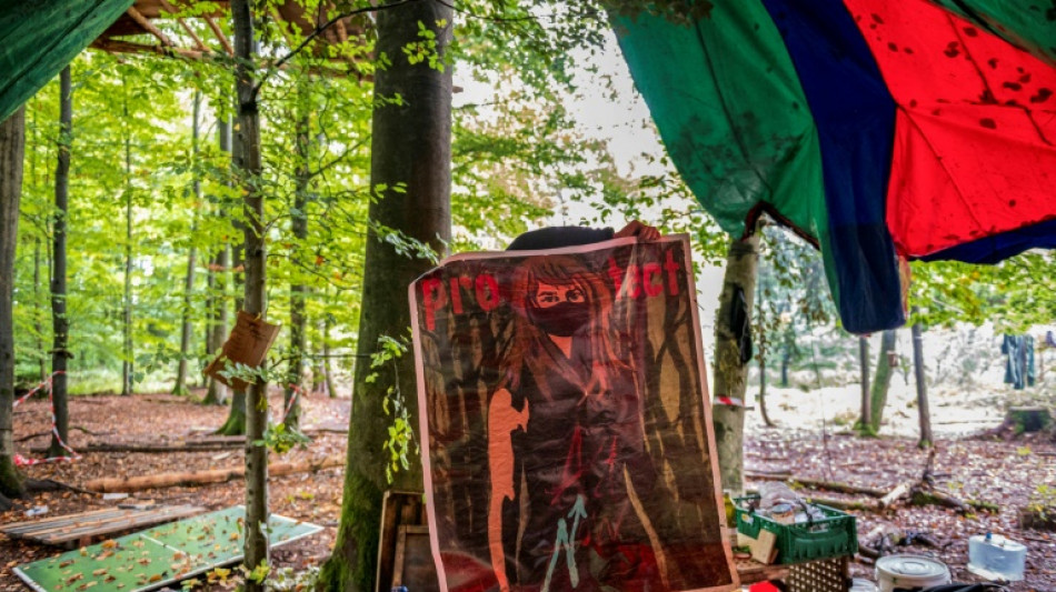 Umweltsch&uuml;tzer d&uuml;rfen bei Klimacamp in Hamburg Schlafzelte aufstellen