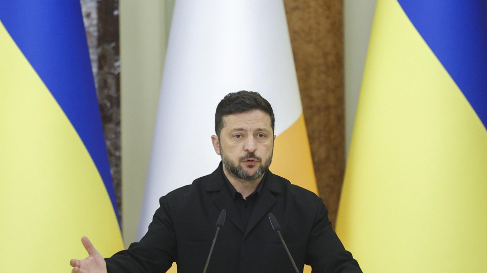 Zelensky, 'la Corea del nord continua a fornire missili a Mosca e si perfeziona'