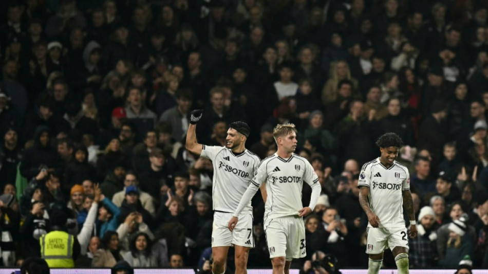 Fulham vence Nottingham Forest (1-0) e se afasta da zona de rebaixamento do Ingl&ecirc;s