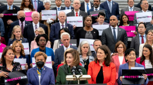 Depuis les marches du Congr&egrave;s, les d&eacute;mocrates appellent l'Am&eacute;rique &agrave; se mobiliser pour l'avortement