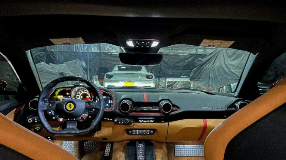 Colombia subastar&aacute; tres Ferraris de un narco para dar tierra a campesinos