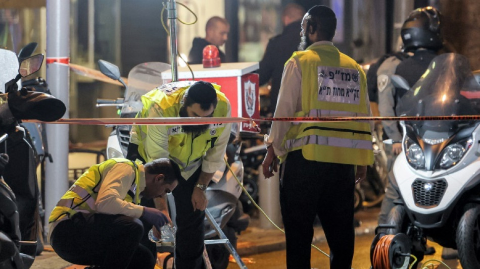 Attentat palestinien &agrave; Tel-Aviv, trois bless&eacute;s, l'assaillant tu&eacute;