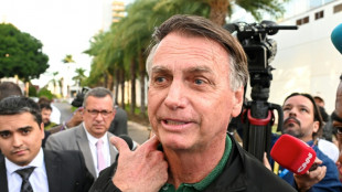 Às vésperas de julgamento no STF, PF interroga Bolsonaro em caso contra o filho Eduardo