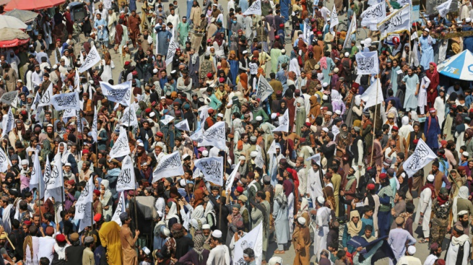 Talibanes celebran cantando su a&ntilde;o de "libertad" tras la retirada de EEUU de Afganist&aacute;n