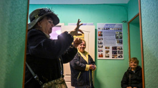 Relojes conectados para los ucranianos sordos ante los desaf&iacute;os de la guerra