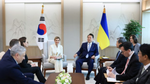 La primera dama ucraniana se re&uacute;ne con el presidente surcoreano y le pide apoyo