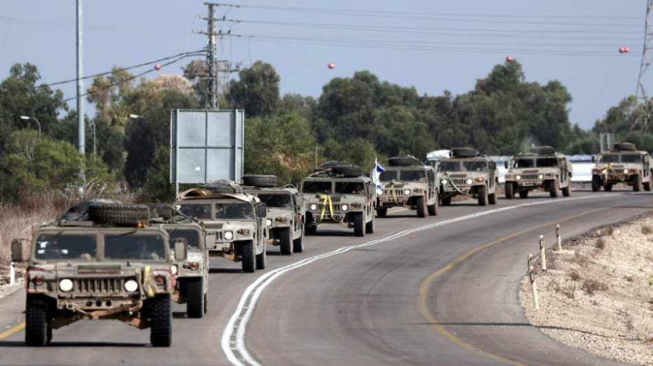 Israelenses rezam pelo fim do &oacute;dio ap&oacute;s ataque do Hamas