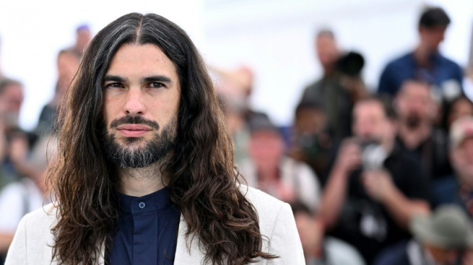 Oliver Laxe y Sergi López sorprenden con "Sirat", un paseo al borde de la vida y la muerte