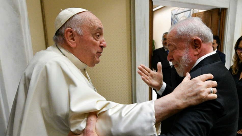 Lula se re&uacute;ne com papa antes de c&uacute;pula sobre pacto financeiro em Paris