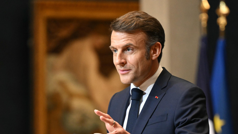 Macron, 'l'Ue sui dazi dovr&agrave; farsi rispettare e reagire'