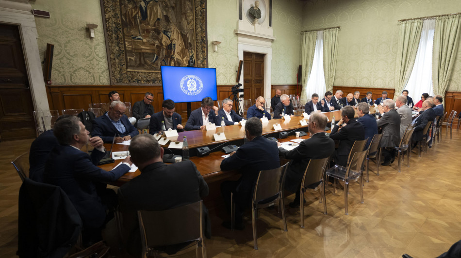 Sindacati convocati a Palazzo Chigi venerd&igrave; sull'ex Ilva