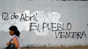 Los peruanos eligen a su presidente agotados por el crimen y la convulsi&oacute;n pol&iacute;tica
